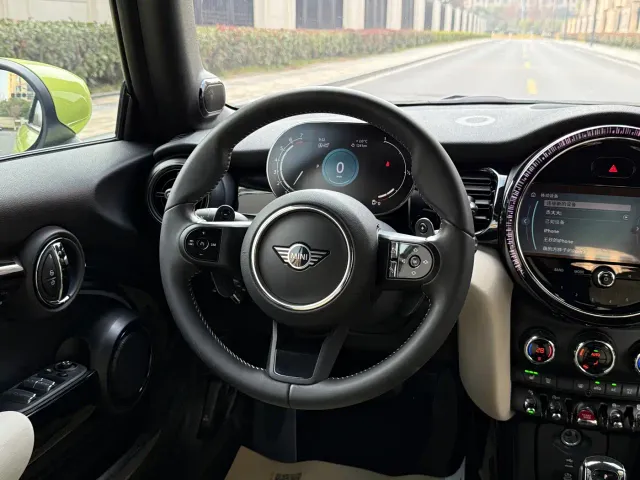 MINI Hatch — Фото автомобиля 16