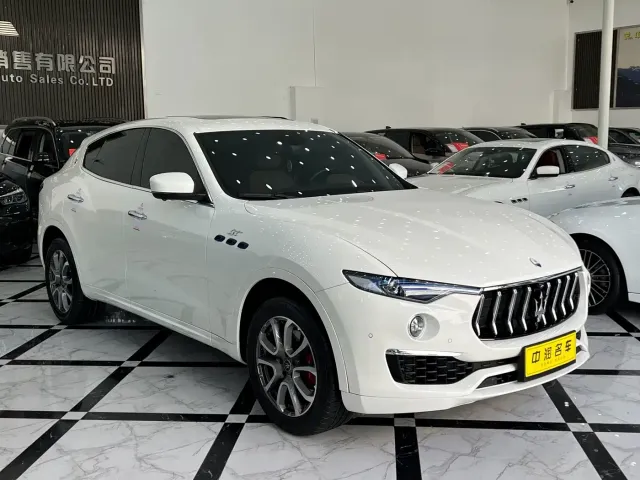 Maserati Levante — Фото автомобиля 3