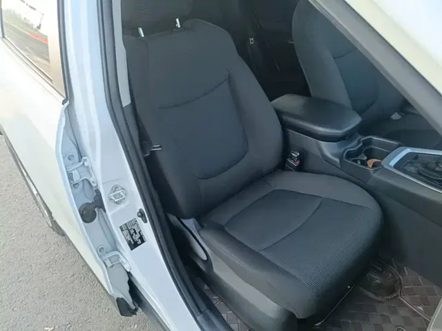 Toyota RAV4 — Фото автомобиля 19