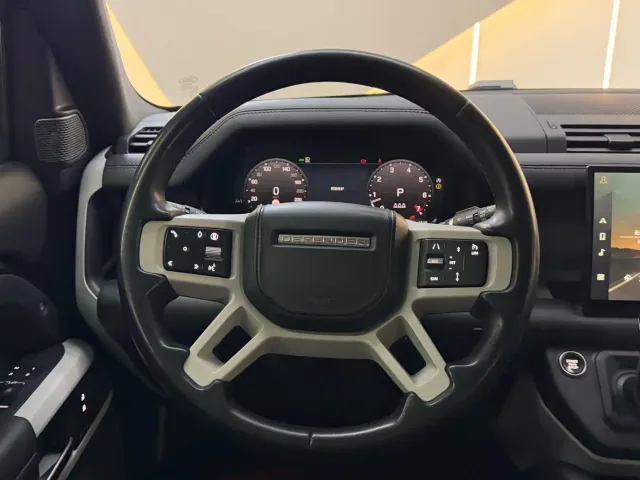 Land Rover Defender — Фото автомобиля 29