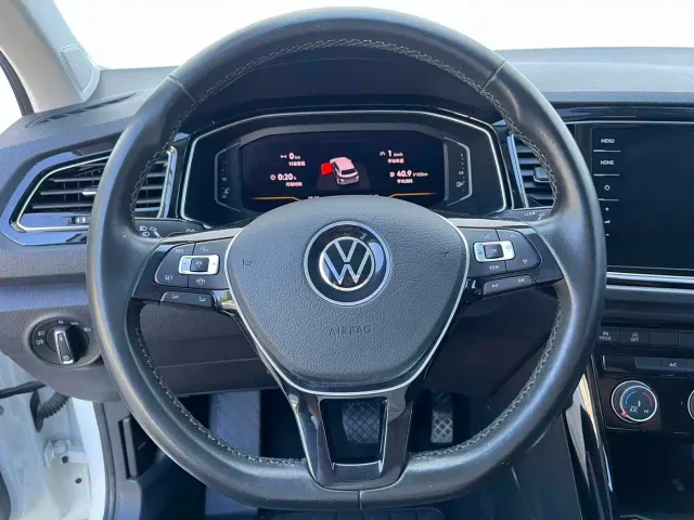 Volkswagen T-Roc — Фото автомобиля 11