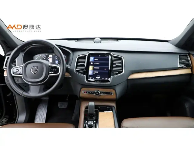 Volvo XC90 — Фото автомобиля 5