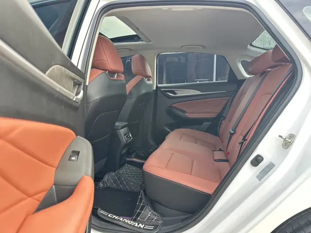 Changan Eado — Фото автомобиля 12
