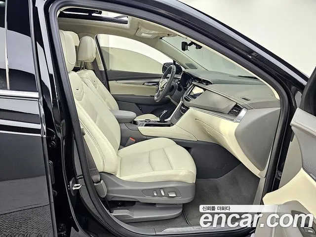 Cadillac XT5 — Фото автомобиля 11