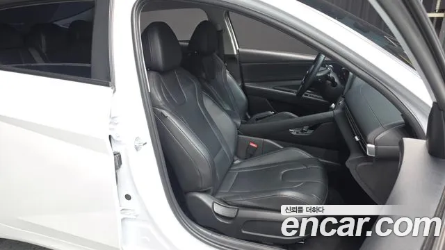 Hyundai AVANTE Avante (CN7) — Фото автомобиля 25