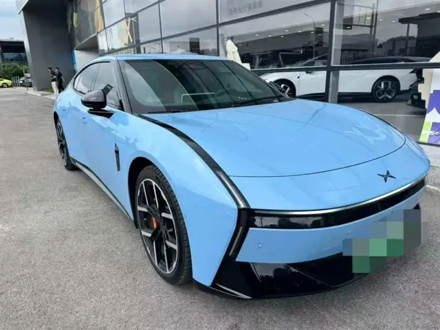 Xpeng P7 — Фото автомобиля 3
