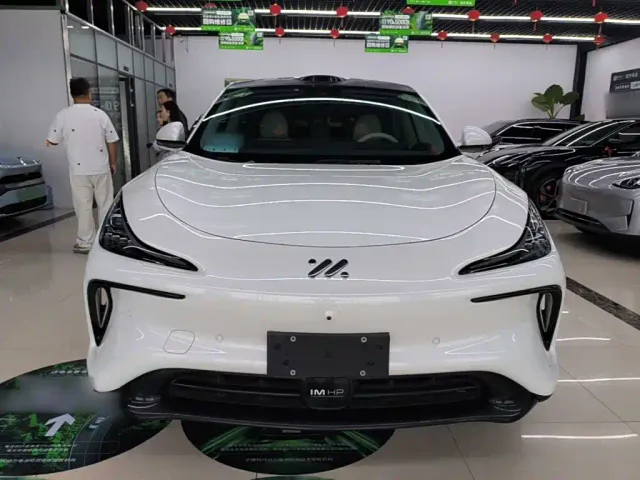 IM Motors LS6 — Фото автомобиля 2