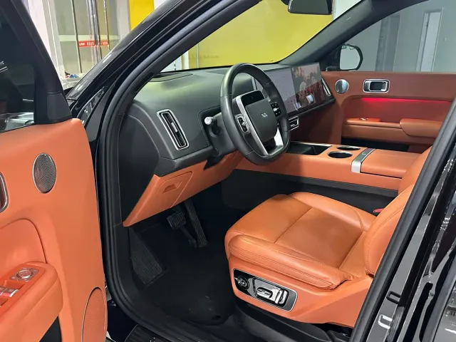 Li Auto L7 — Фото автомобиля 4