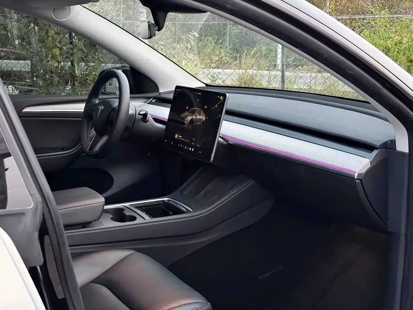 Tesla Model Y 2023 Long Range All-Wheel Drive Edition — Фото автомобиля 14