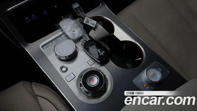 Genesis GV80 — Фото автомобиля 12