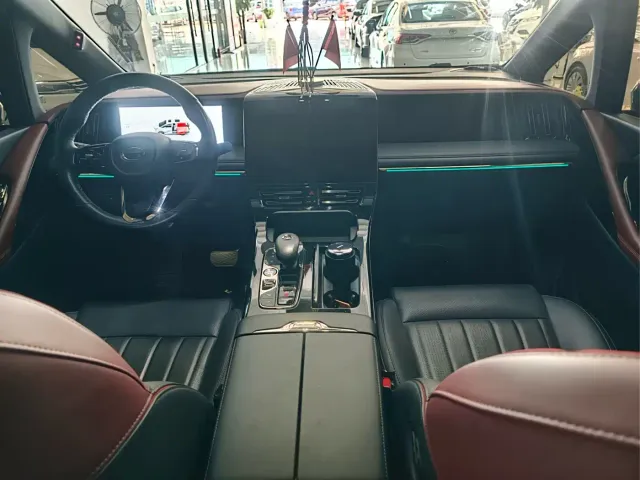 GAC Trumpchi E9 — Фото автомобиля 4
