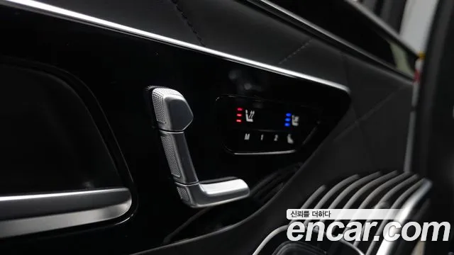 Mercedes-Benz S-Class — Фото автомобиля 24