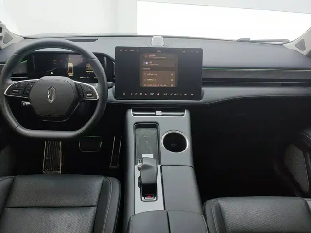 Aito M5 — Фото автомобиля 12
