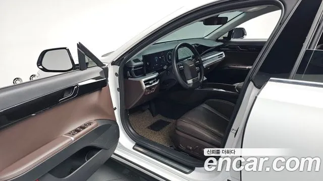 Hyundai Grandeur Grandeur (GN7) 2.5 Бензин 2WD — Фото автомобиля 9