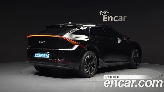 Kia EV6 — Фото автомобиля 2