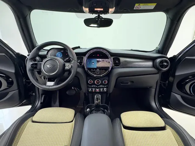 MINI Hatch — Фото автомобиля 17