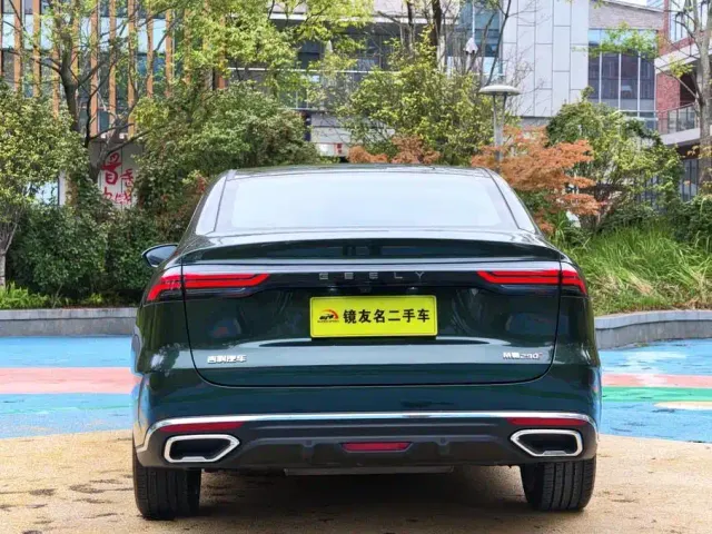 Geely Emgrand — Фото автомобиля 5