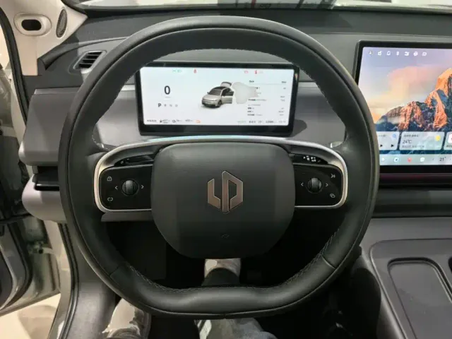 Leapmotor C10 — Фото автомобиля 10