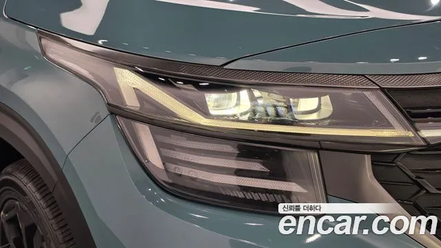 Kia Seltos — Фото автомобиля 7