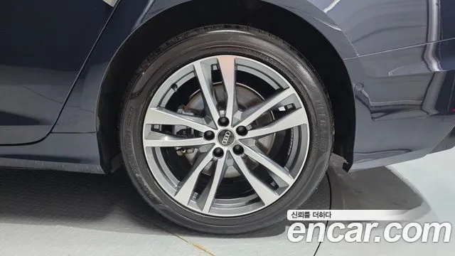 Audi A6 45 TFSI Premium — Фото автомобиля 21