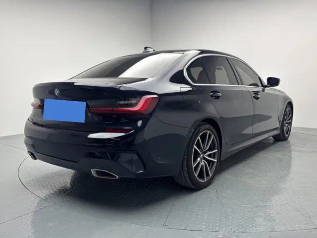 BMW 3 Series — Фото автомобиля 10