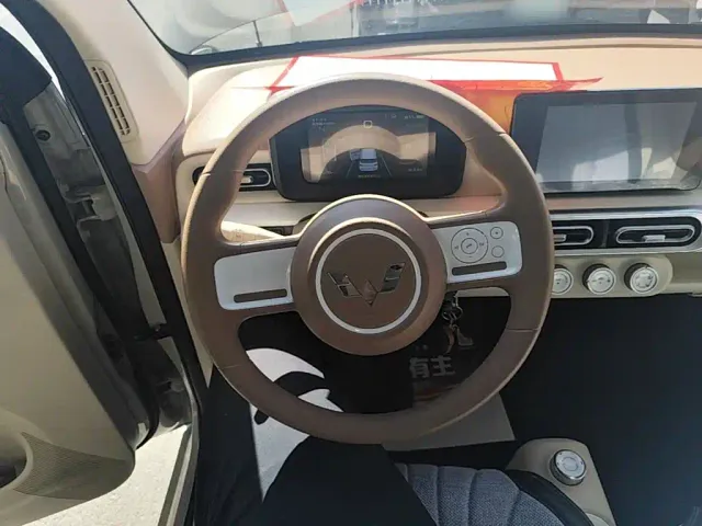 Wuling Hongguang Mini EV — Фото автомобиля 10