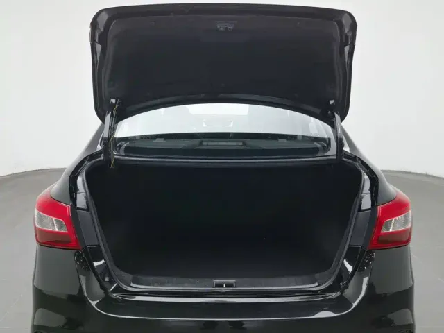 Nissan Sylphy — Фото автомобиля 16