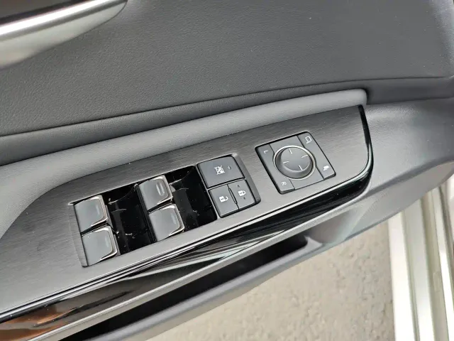 Lexus ES — Фото автомобиля 9