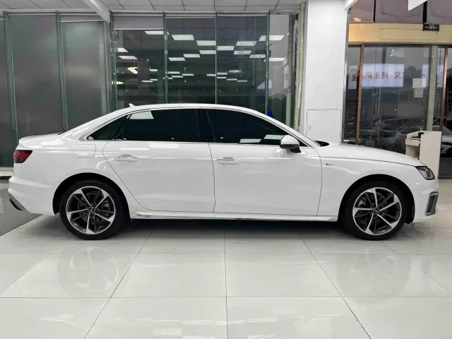 Audi A4L — Фото автомобиля 4