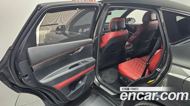 Genesis GV80 — Фото автомобиля 11