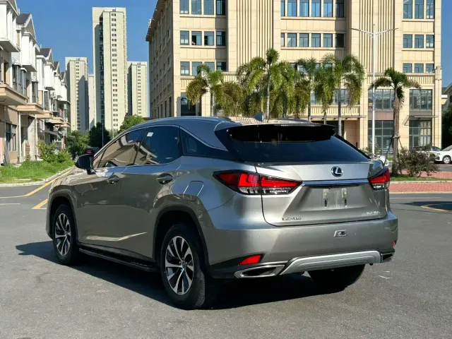 Lexus RX — Фото автомобиля 4