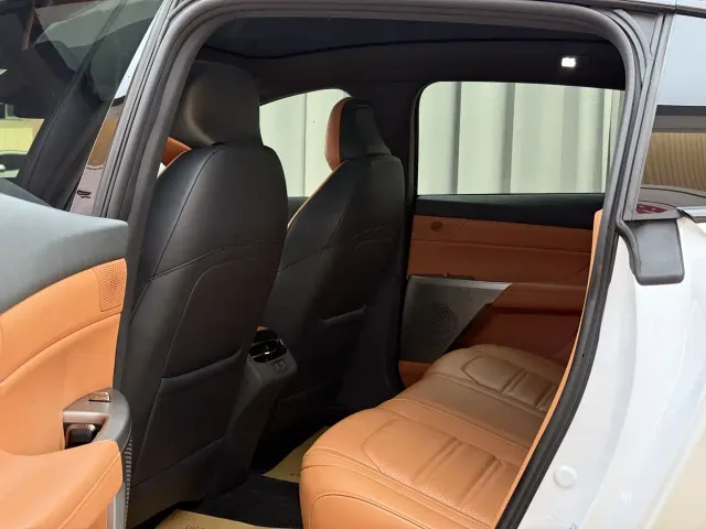 Dongfeng eπ 007 — Фото автомобиля 6
