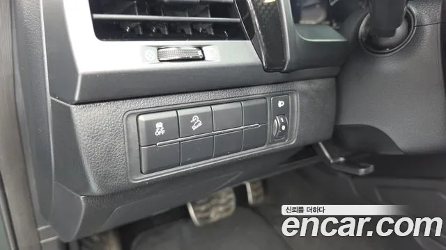 KG_Mobility_Ssangyong Rexton Новый Rexton Sport Дизель 2.2 2WD — Фото автомобиля 14
