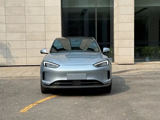 Aito M5 — Фото автомобиля 2