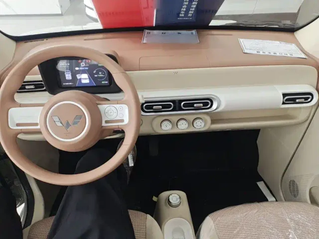 Wuling Hongguang Mini EV — Фото автомобиля 9