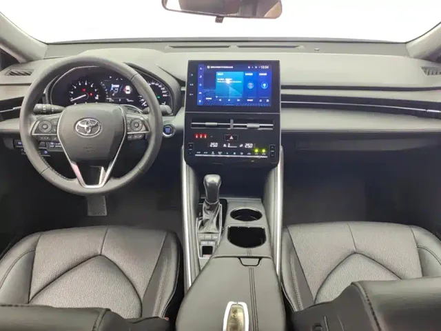Toyota Avalon — Фото автомобиля 12