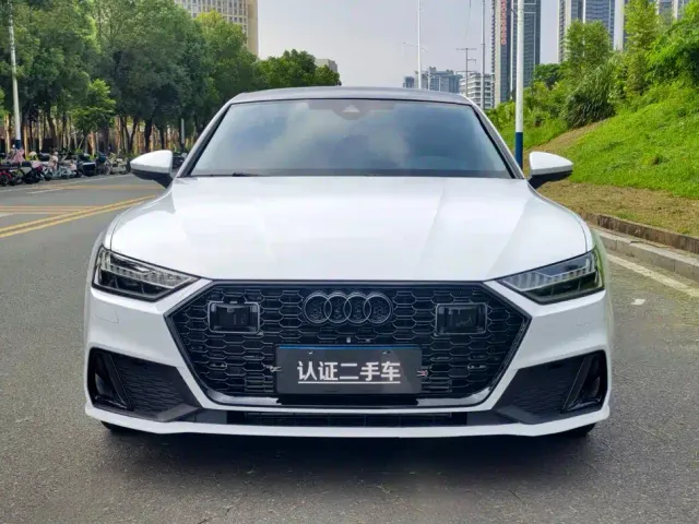 Audi A7L — Фото автомобиля 2