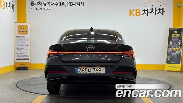 Hyundai AVANTE Новый Avante (CN7) — Фото автомобиля 4
