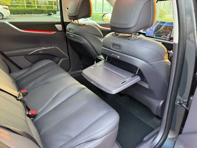 Buick Zhijing E7 — Фото автомобиля 12