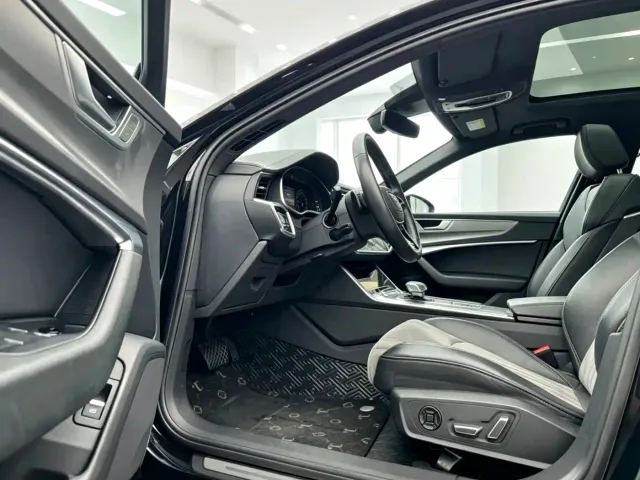Audi A6L — Фото автомобиля 9
