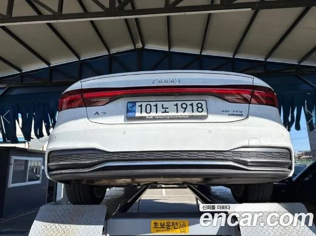 Audi A7 4K — Фото автомобиля 2