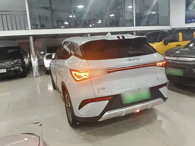 BYD Yuan PLUS — Фото автомобиля 4