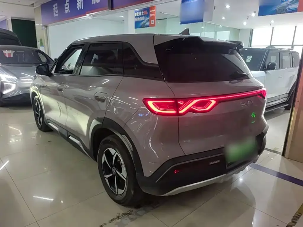 BYD Yuan UP 2024 401KM Leading Edition — Фото автомобиля 4