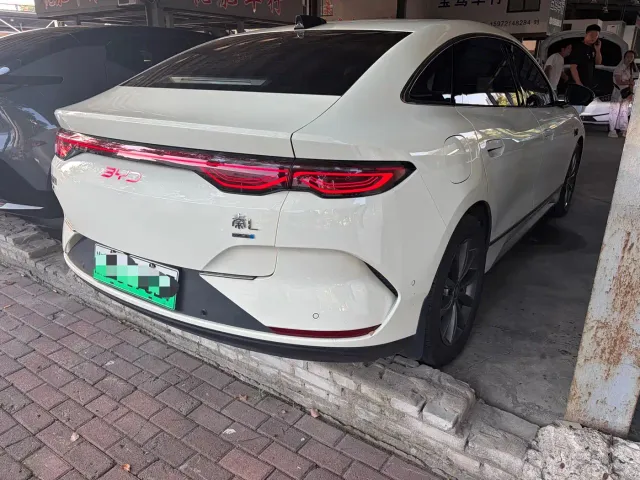 BYD Qin L — Фото автомобиля 7