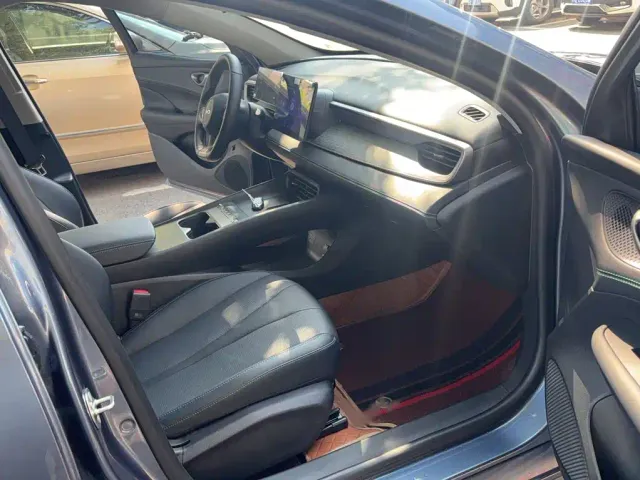 BYD Seal 05 DM-i — Фото автомобиля 17