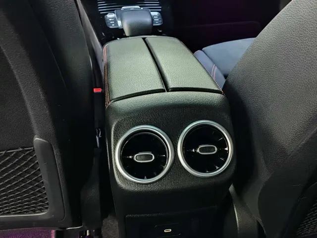 Mercedes-Benz A-Class — Фото автомобиля 14