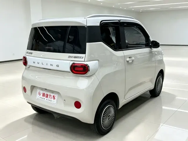 Wuling Hongguang Mini EV — Фото автомобиля 10