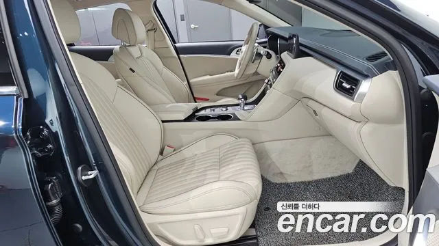 Genesis G70 New — Фото автомобиля 16