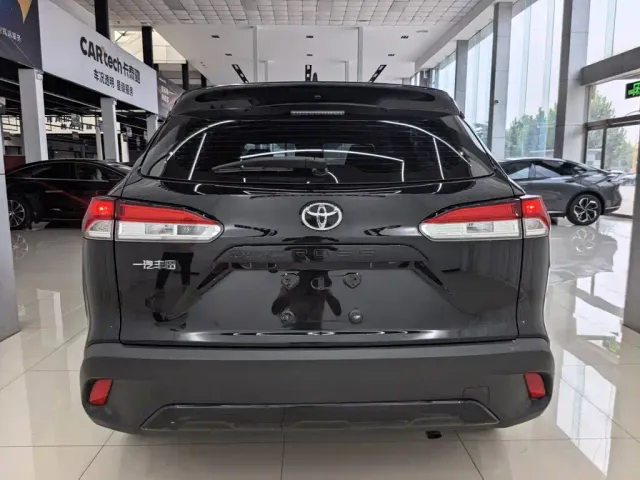 Toyota Corolla Cross — Фото автомобиля 4