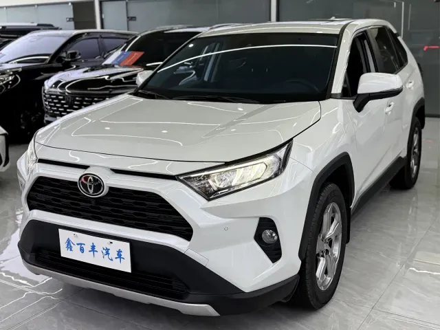 Фотография автомобиля — Toyota RAV4